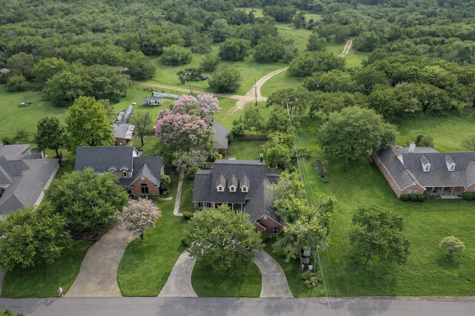 3900 Chisholm TRL
