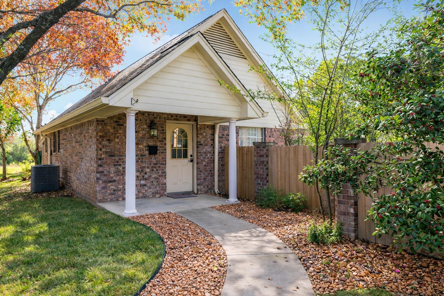3900 Chisholm TRL