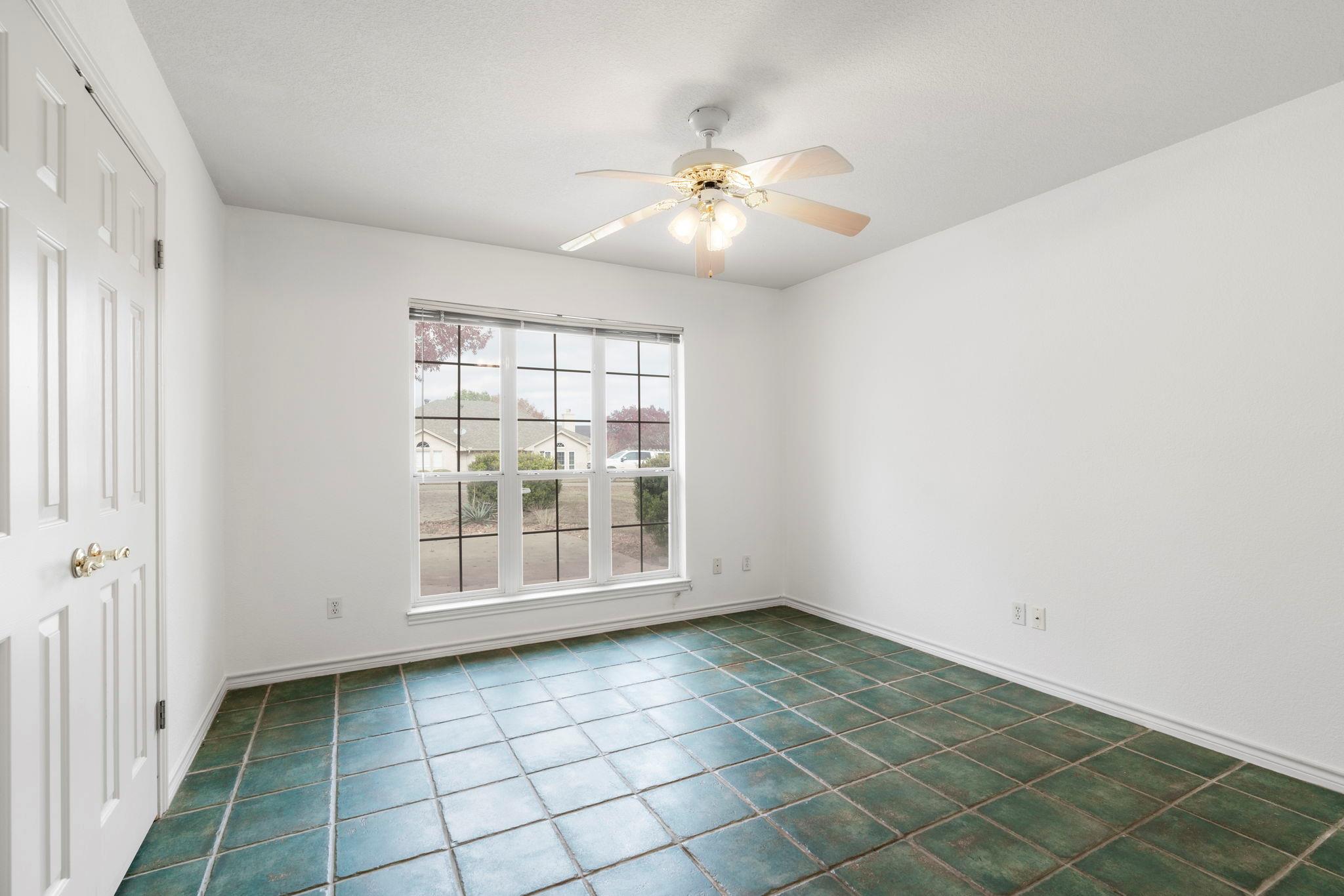 3900 Chisholm TRL
