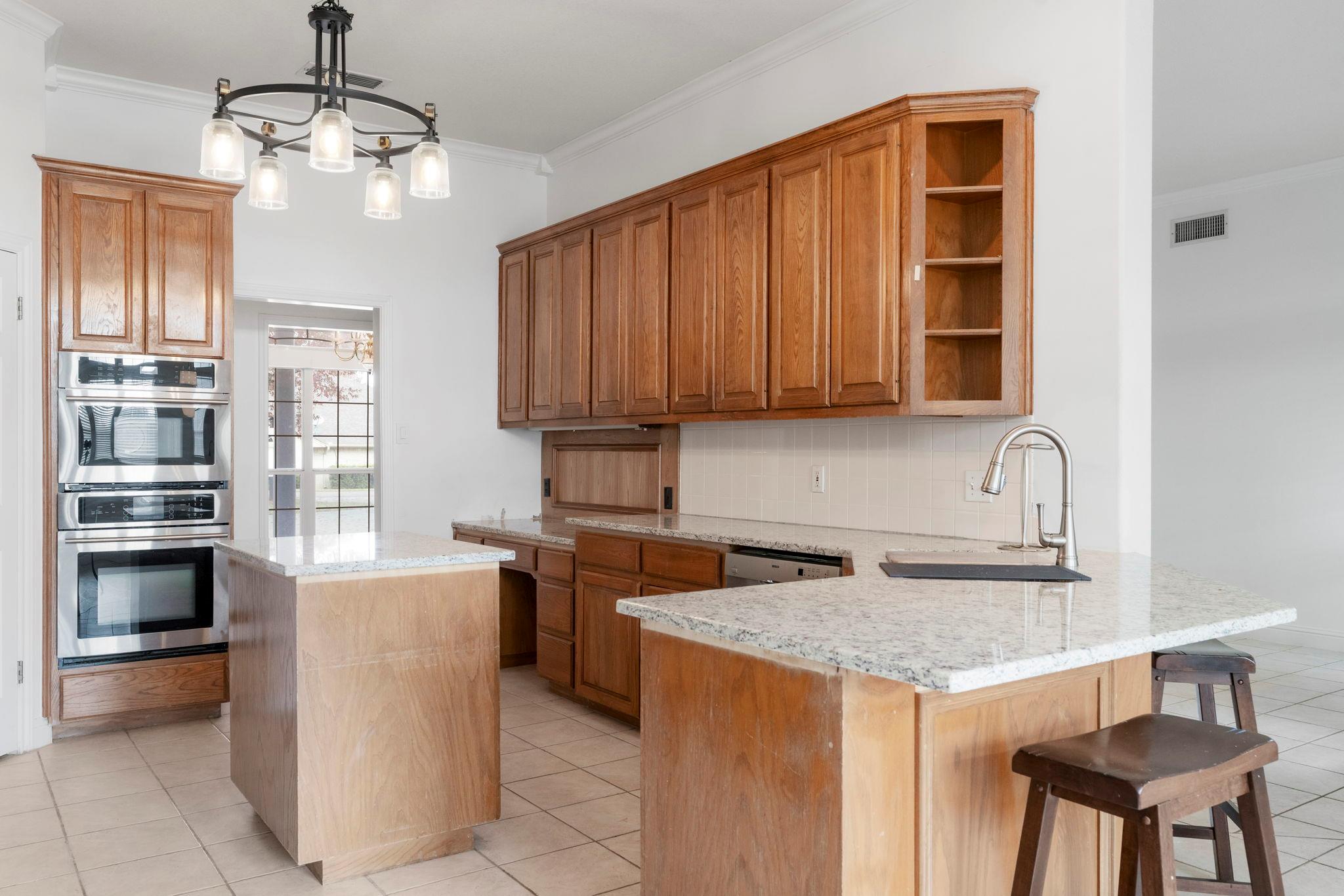 3900 Chisholm TRL