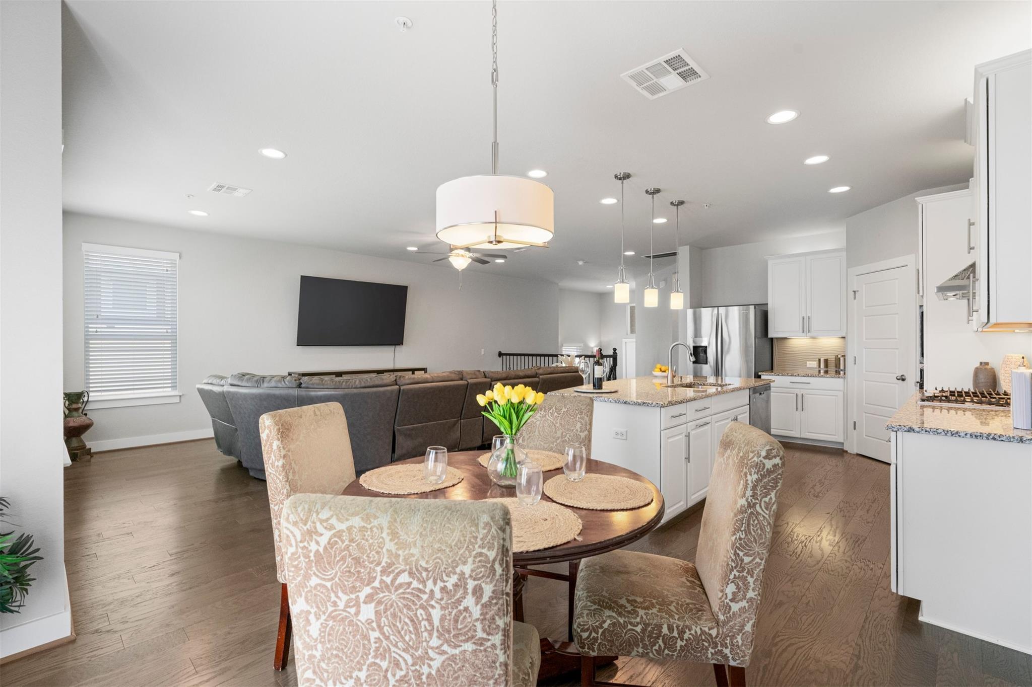 207 Bridgeford DR # 16