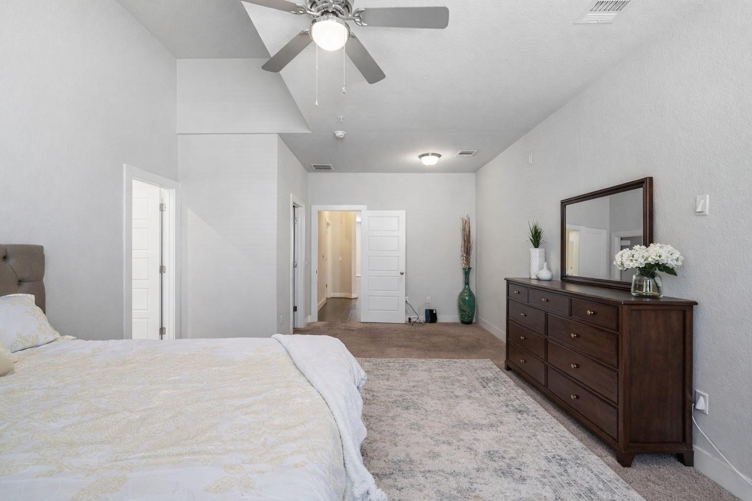 207 Bridgeford DR # 16