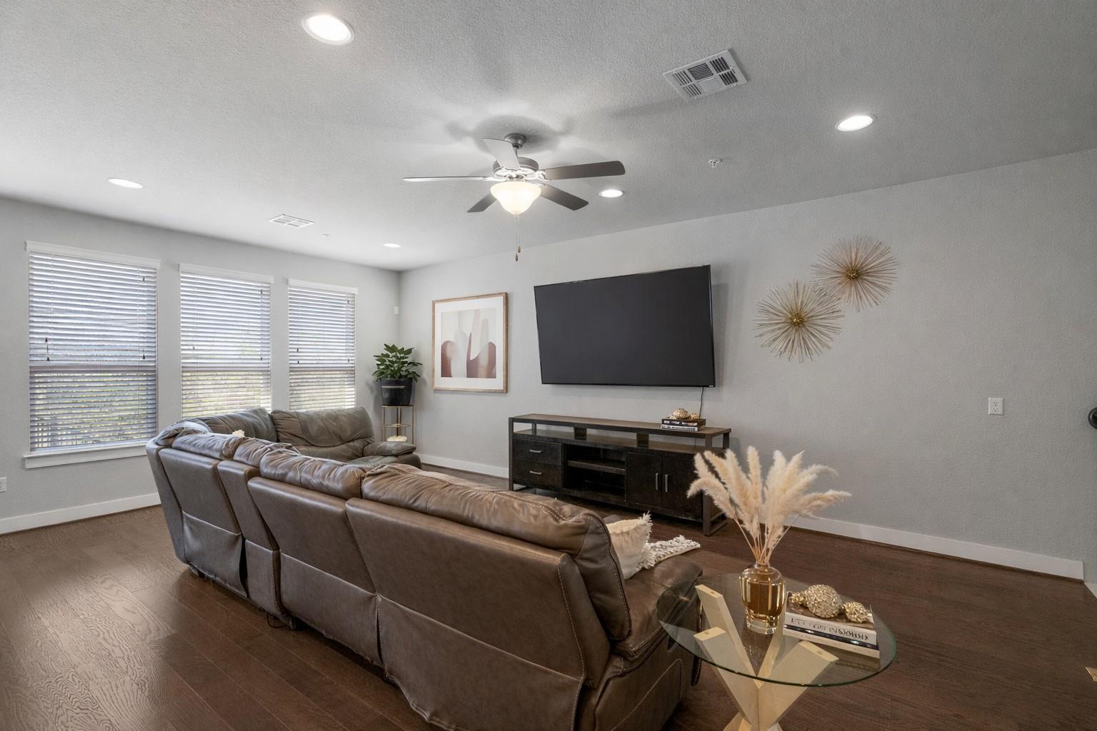 207 Bridgeford DR # 16