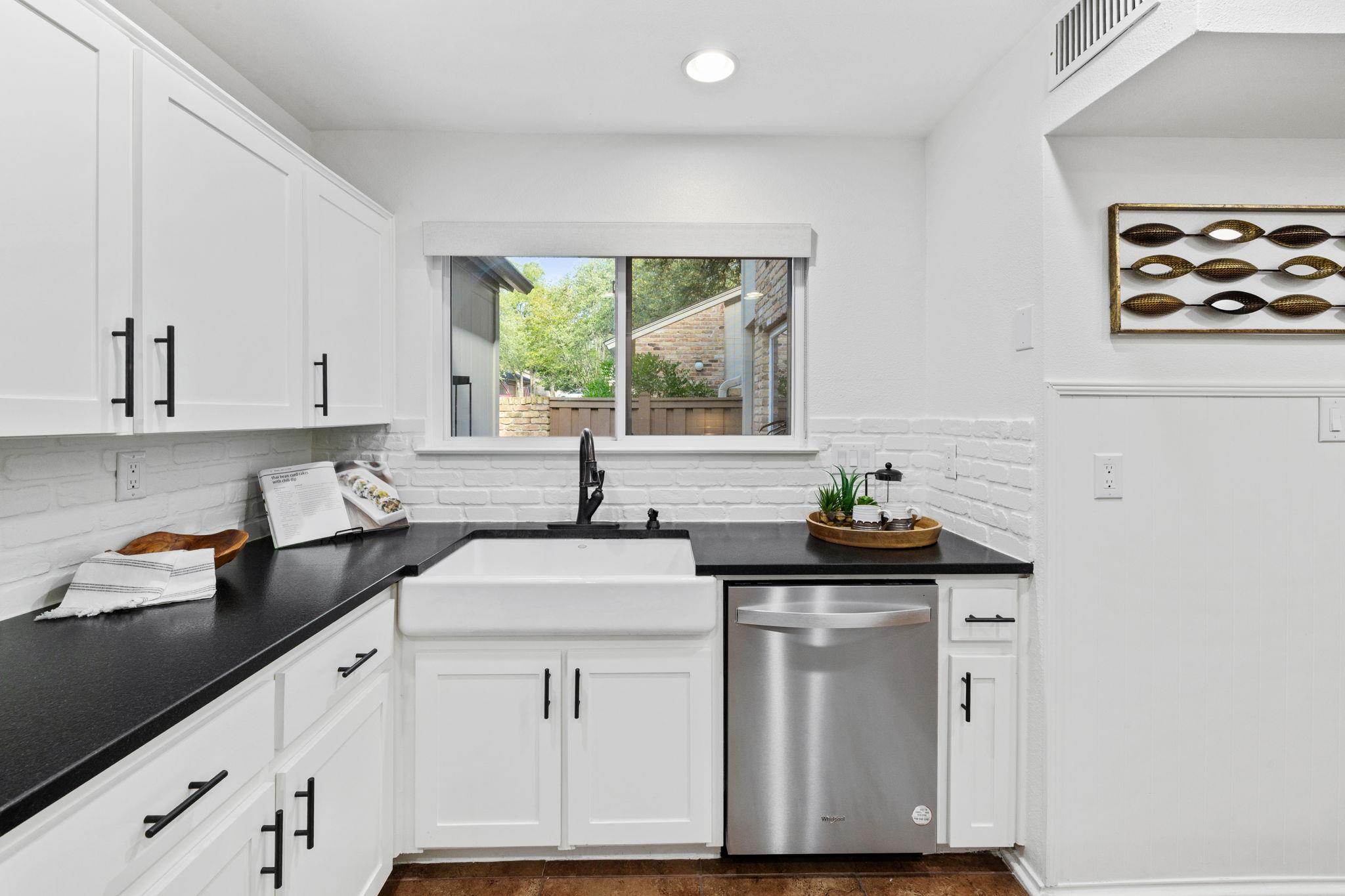8346 Summerwood DR