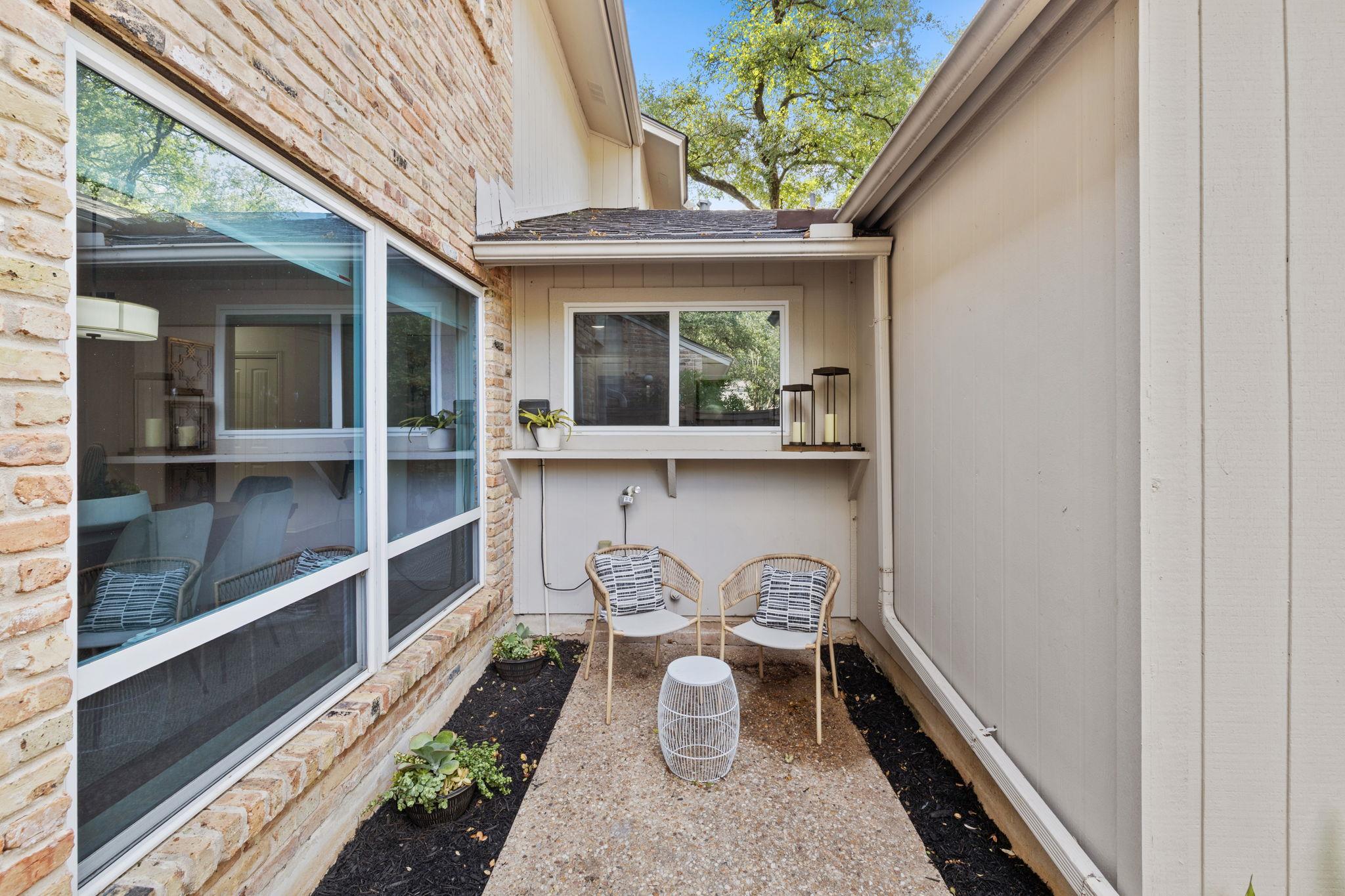8346 Summerwood DR