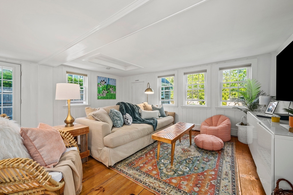 31 Cove St