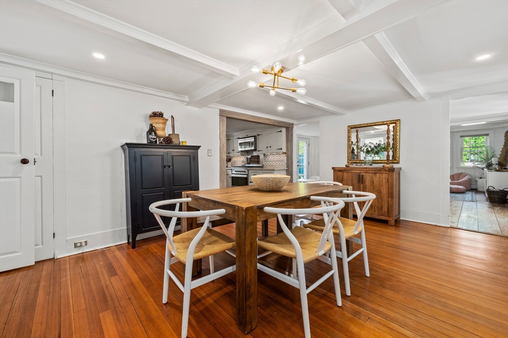 31 Cove St