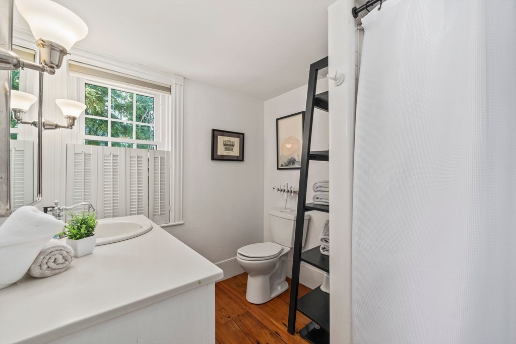 31 Cove St
