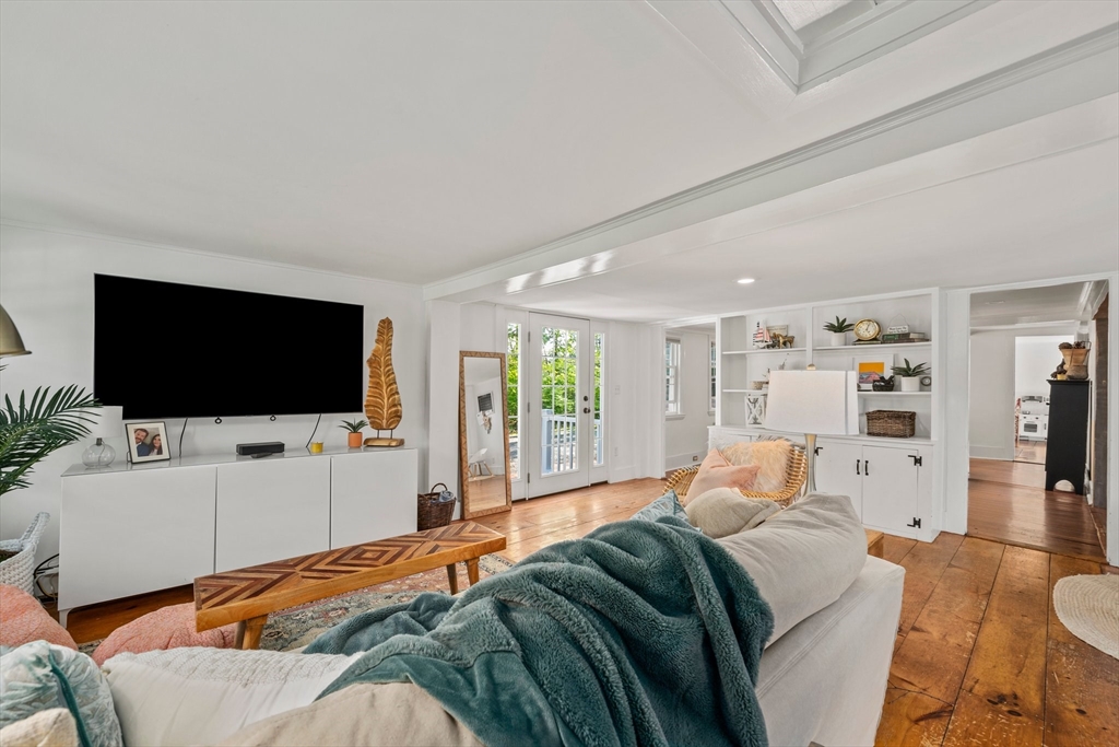 31 Cove St