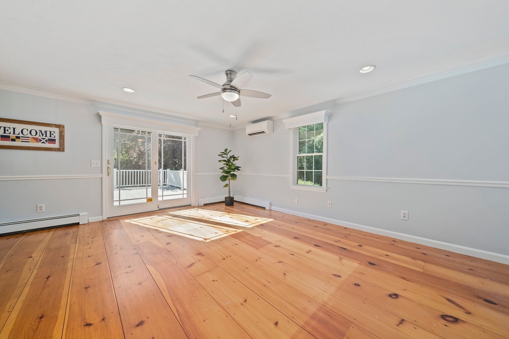 21 Minnetuxet Way