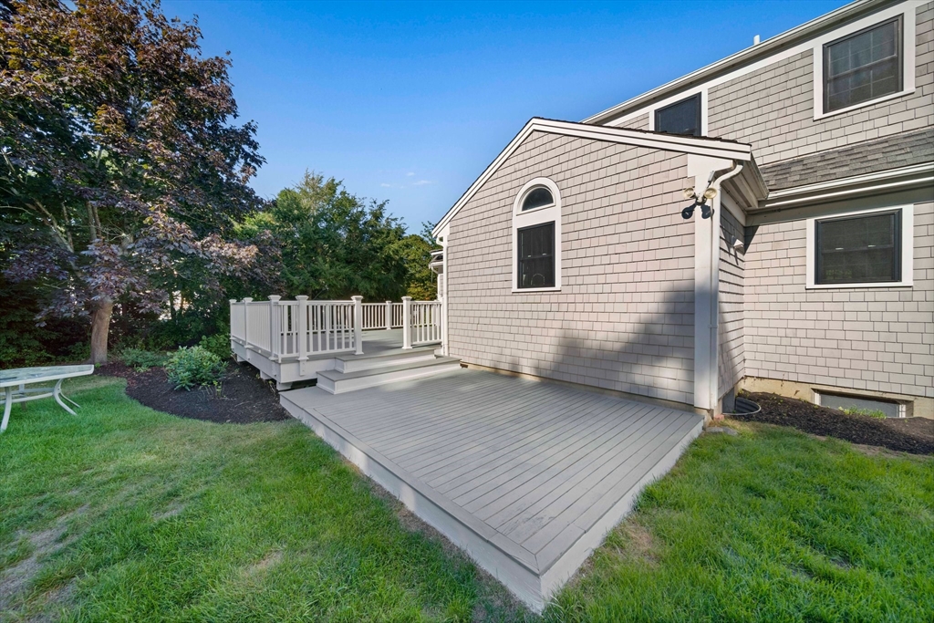 21 Minnetuxet Way