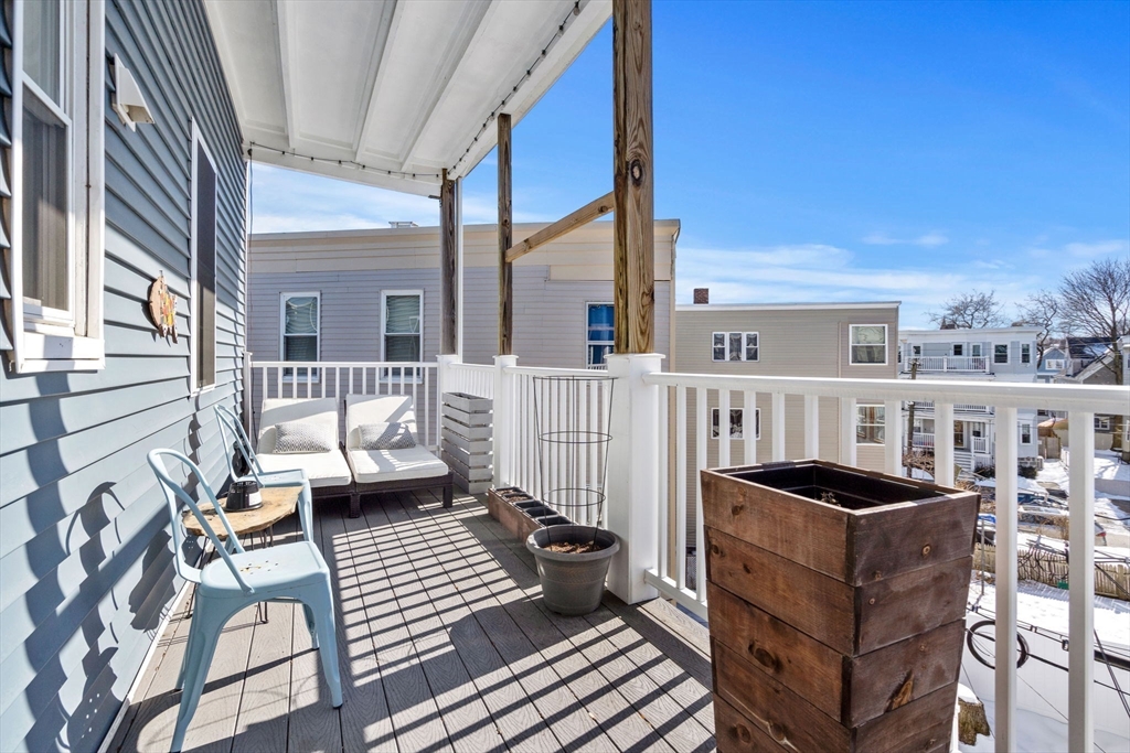 27 Saint Marks Rd # 3