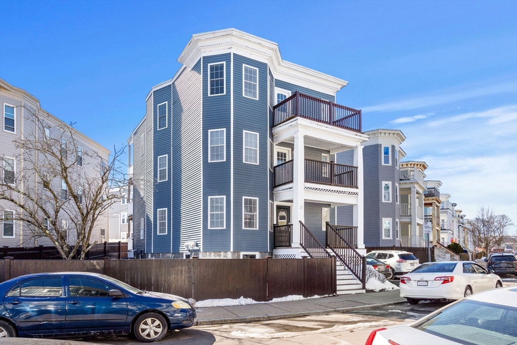 27 Saint Marks Rd # 3