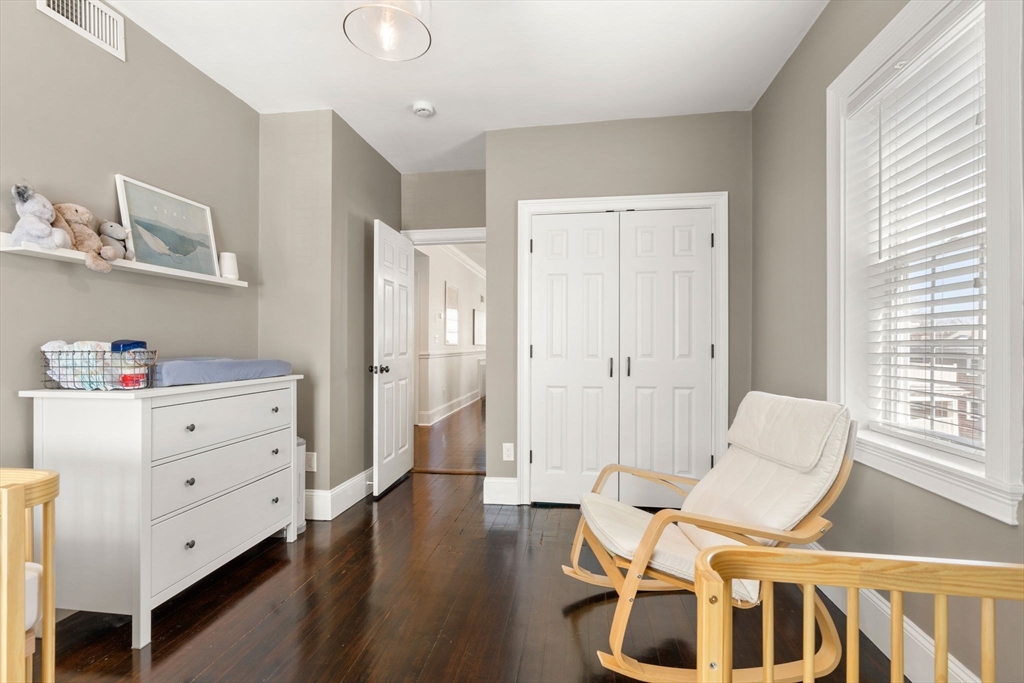 27 Saint Marks Rd # 3