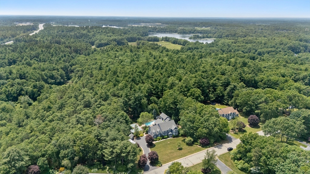 27 Rosewood Dr