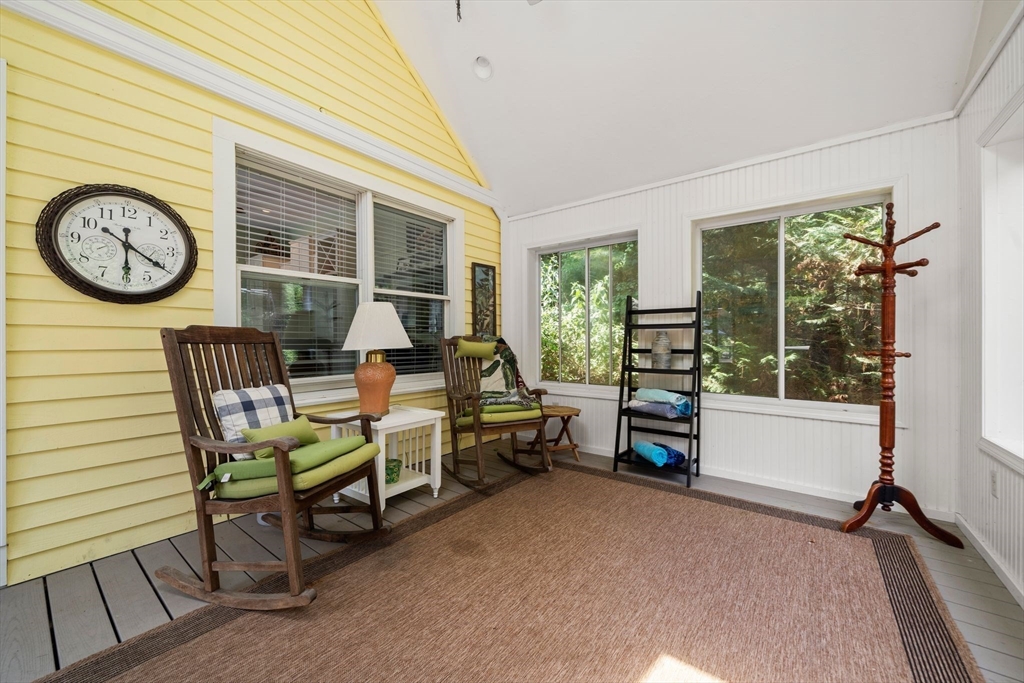 27 Rosewood Dr