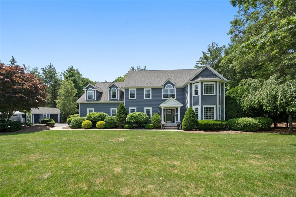 27 Rosewood Dr
