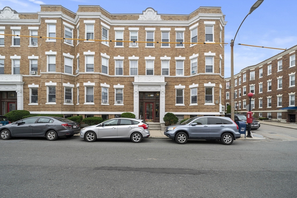 229 Kelton St # 1