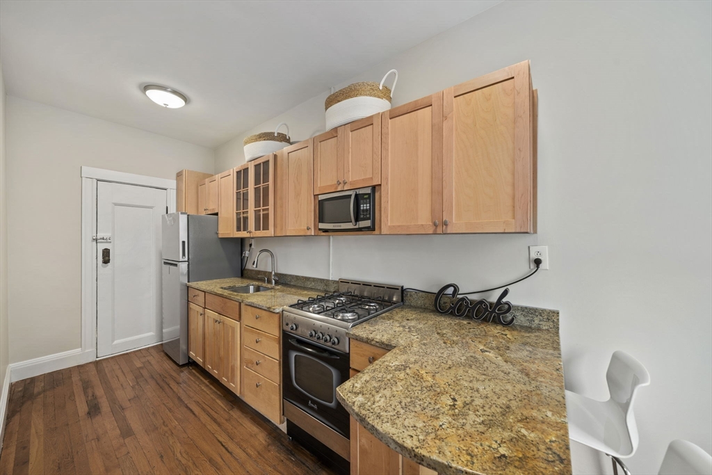 229 Kelton St # 1