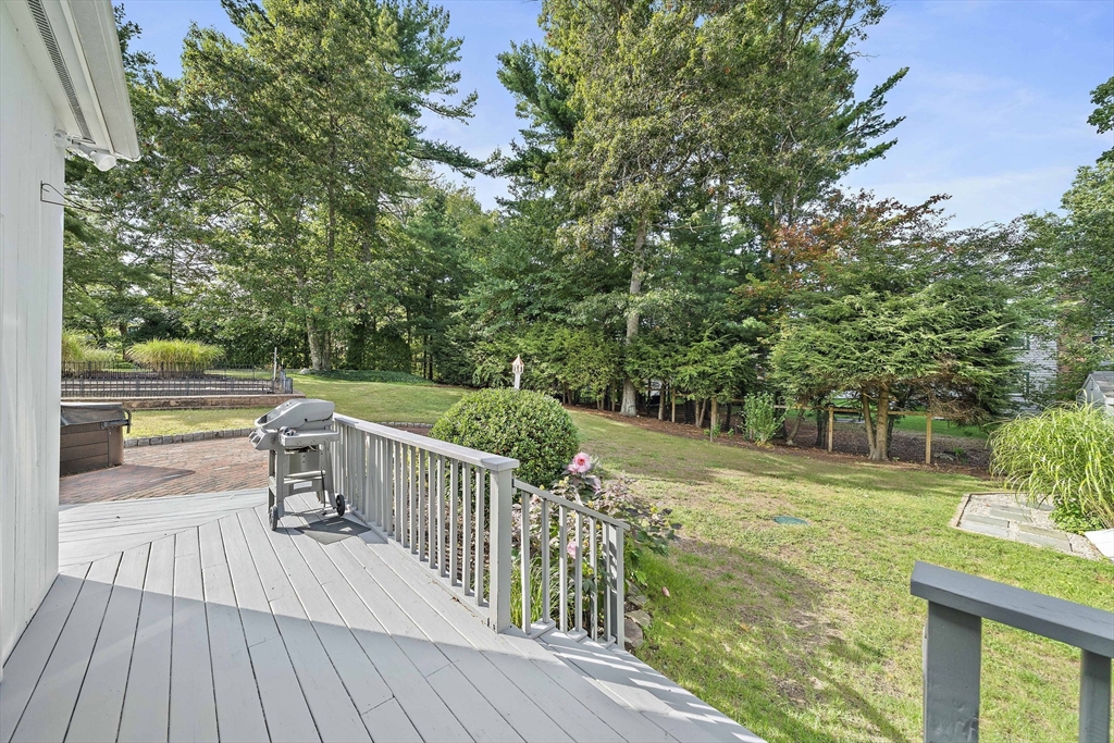 3 Howard Dr