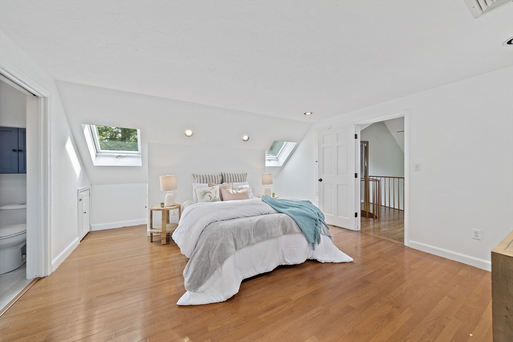 3 Howard Dr
