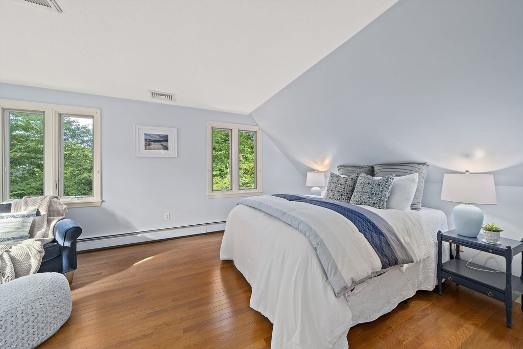 3 Howard Dr