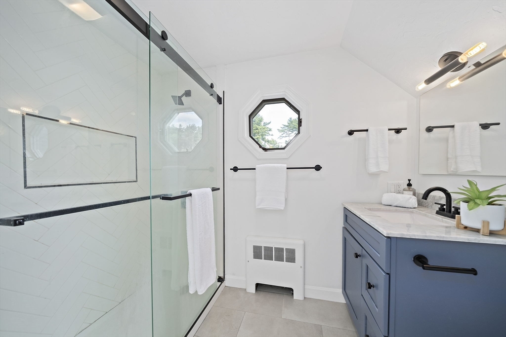 3 Howard Dr