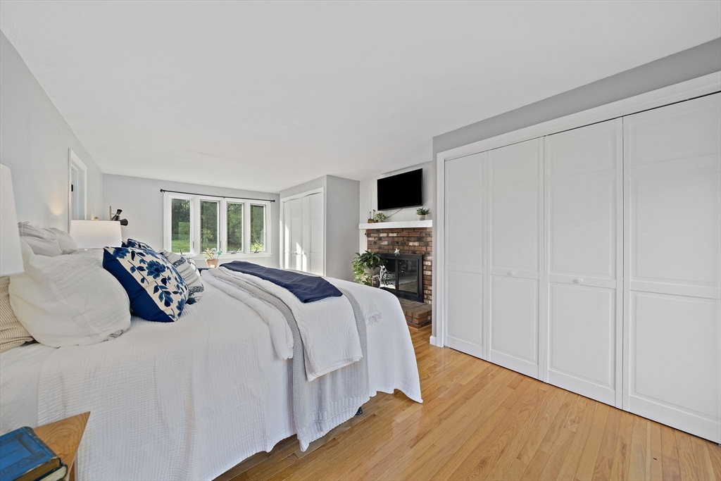 3 Howard Dr