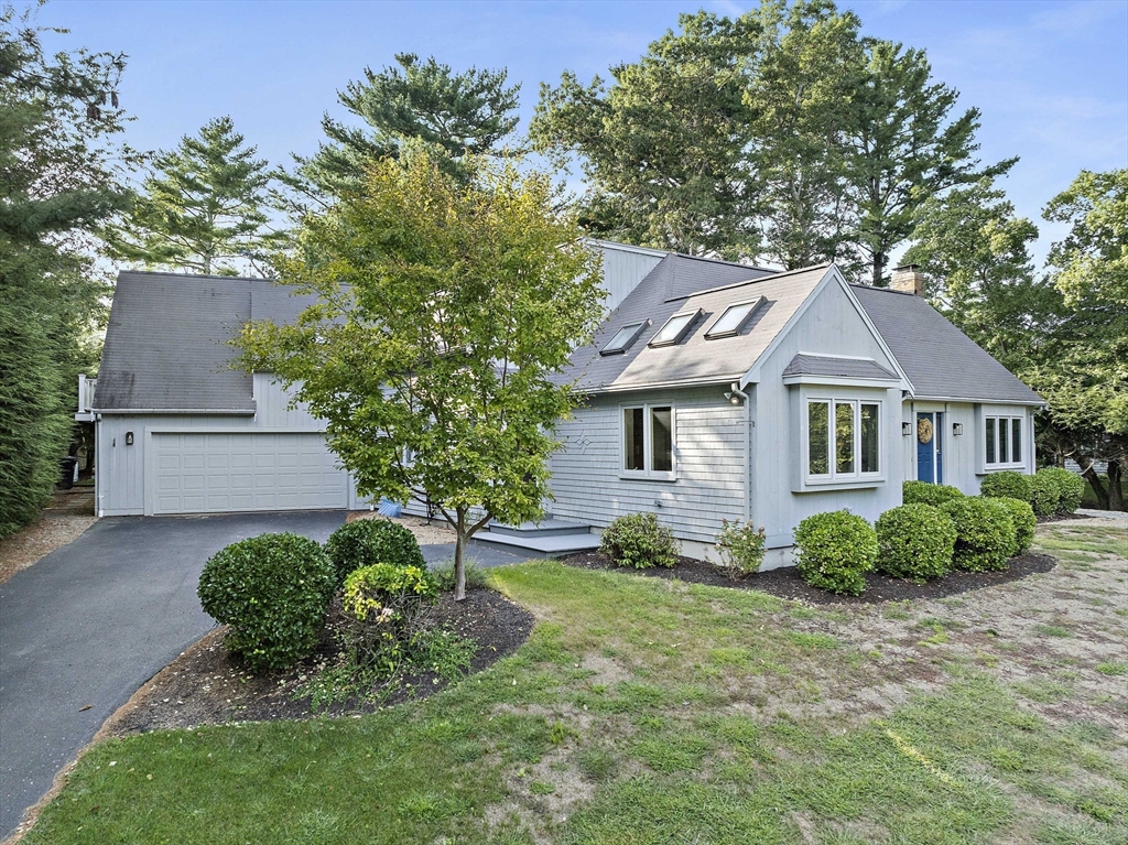 3 Howard Dr
