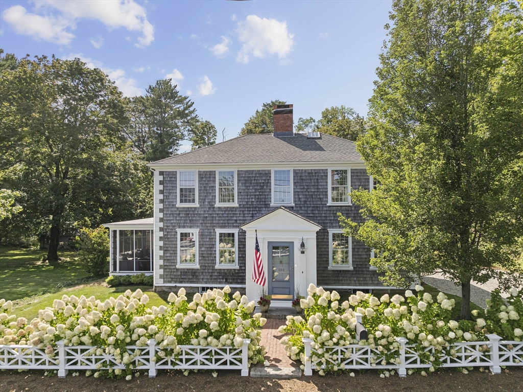 104 Standish St