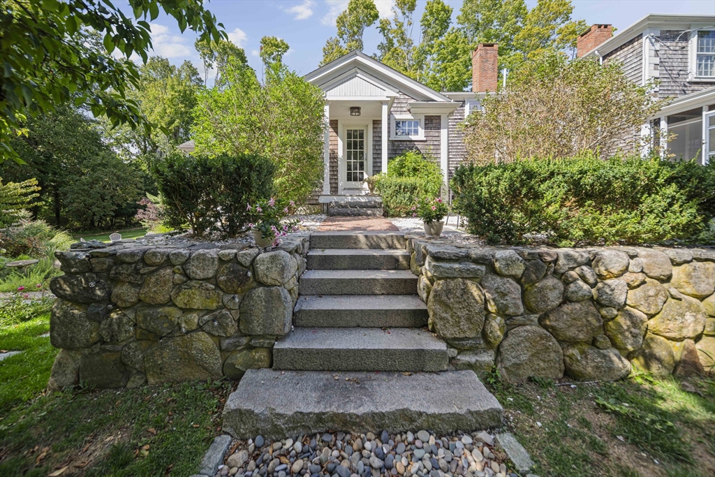 104 Standish St