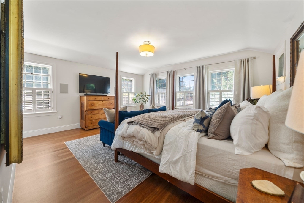 104 Standish St