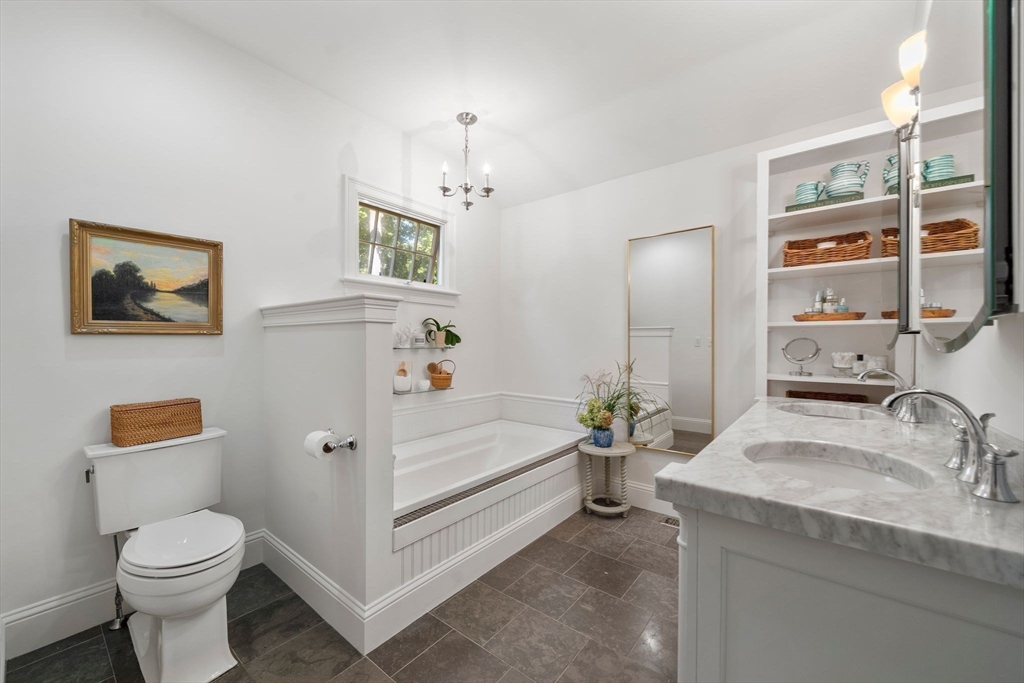 104 Standish St