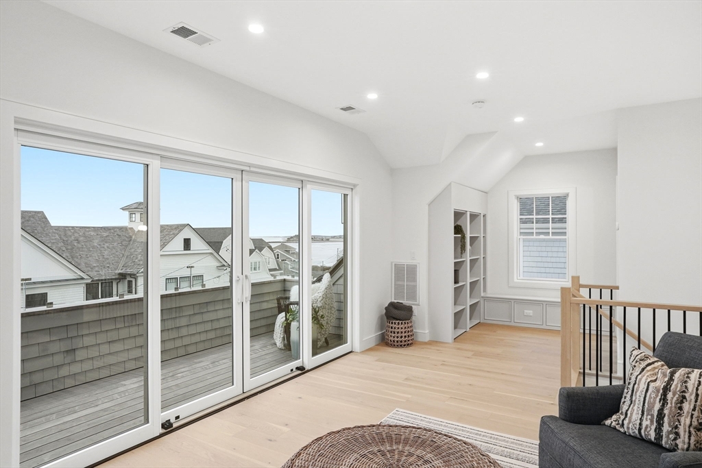 2 Collier Rd