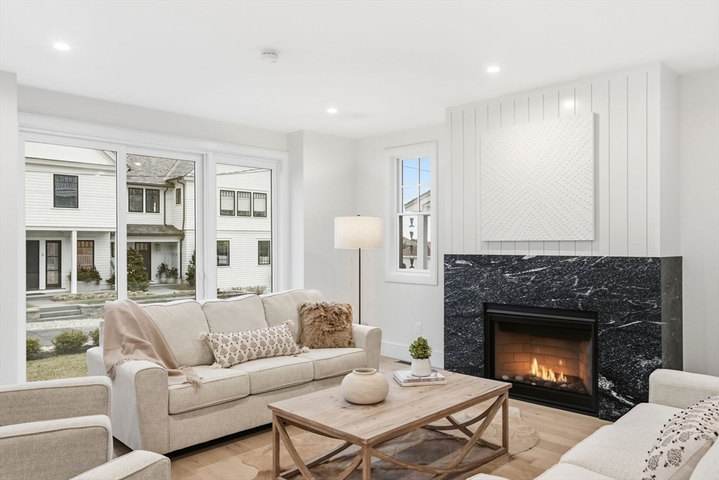 2 Collier Rd