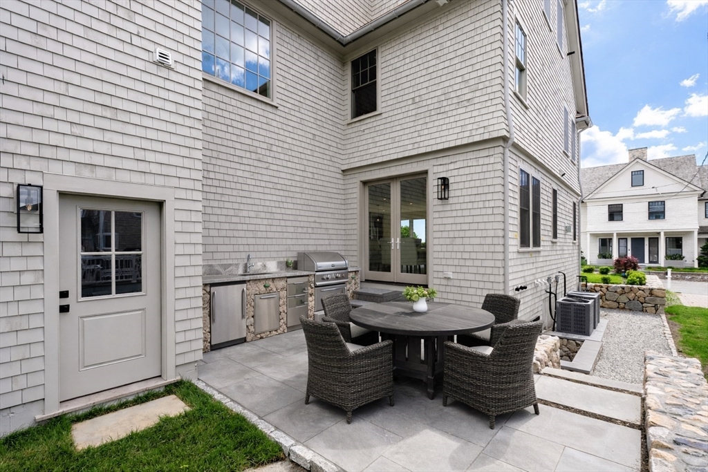 2 Collier Rd