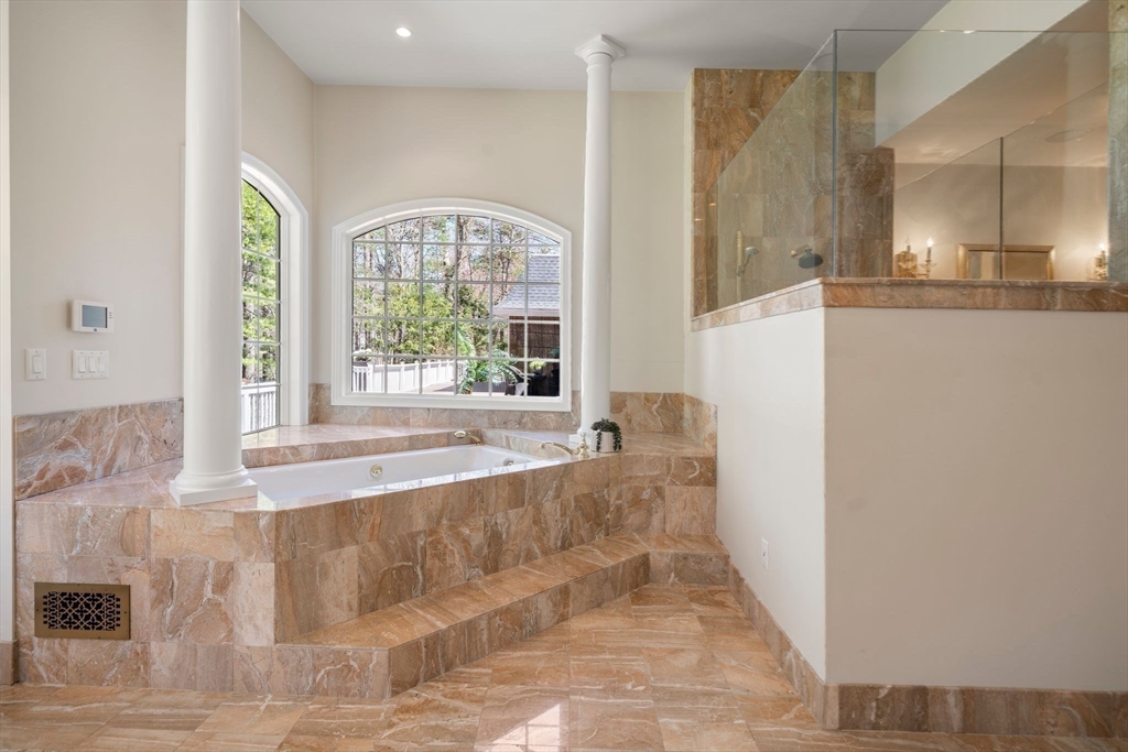 286 Mayflower Cir