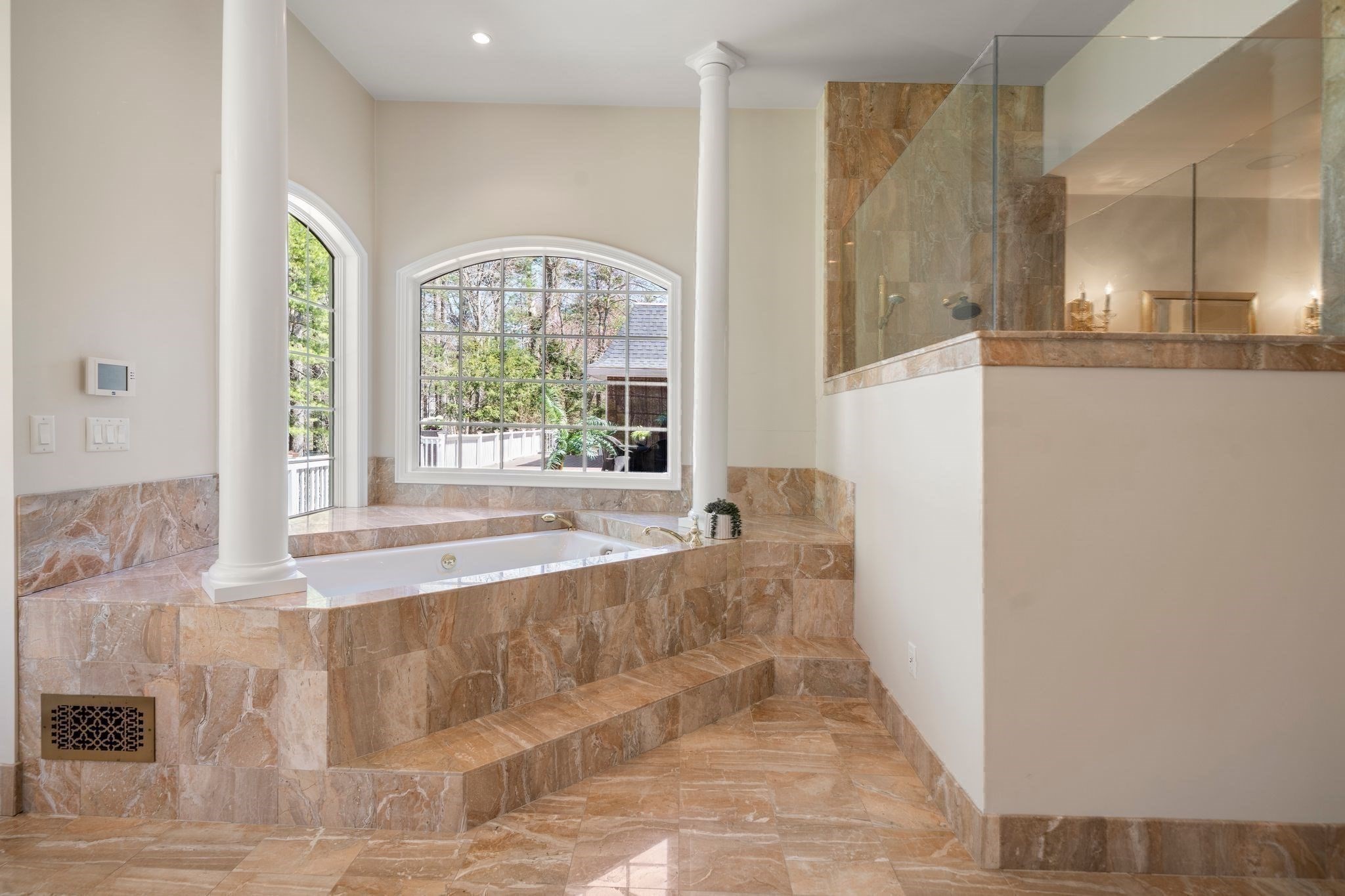286 Mayflower Cir