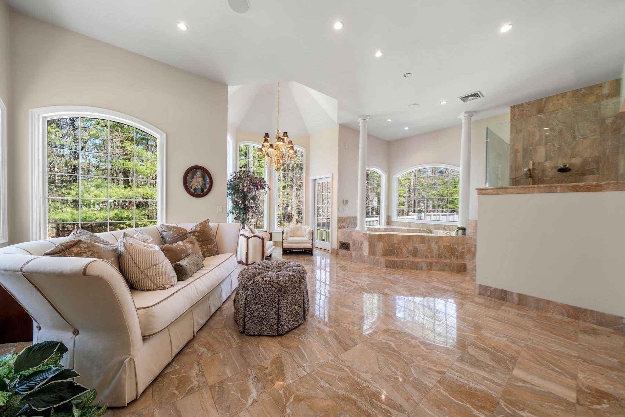 286 Mayflower Cir