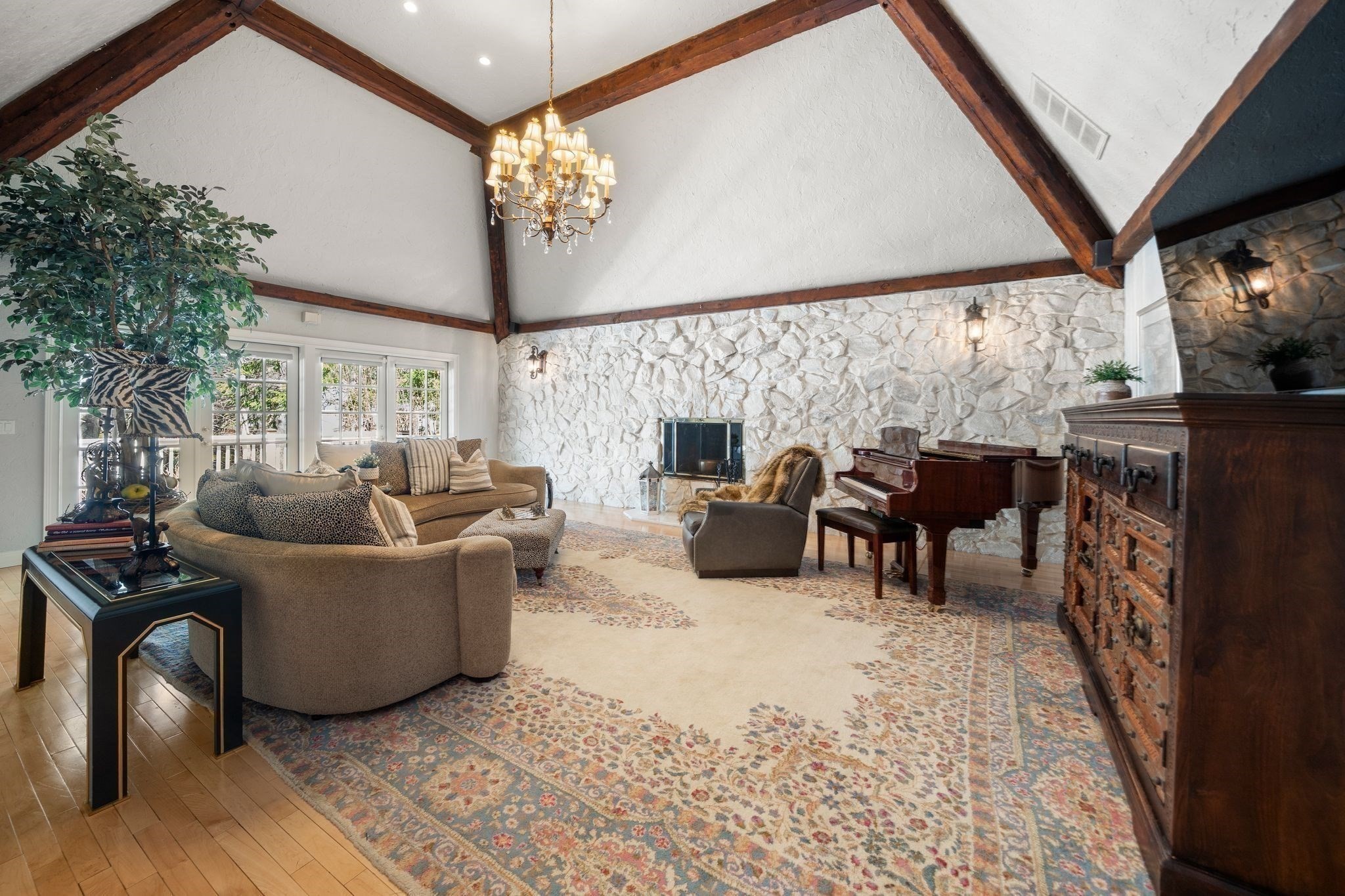 286 Mayflower Cir
