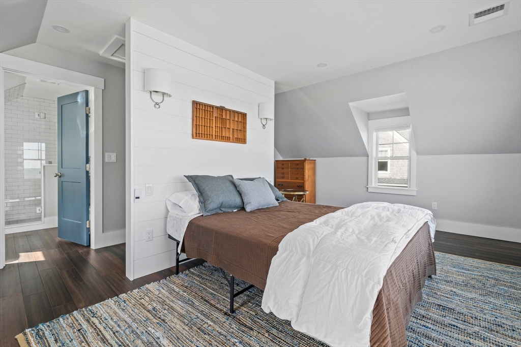 61 Gurnet Rd