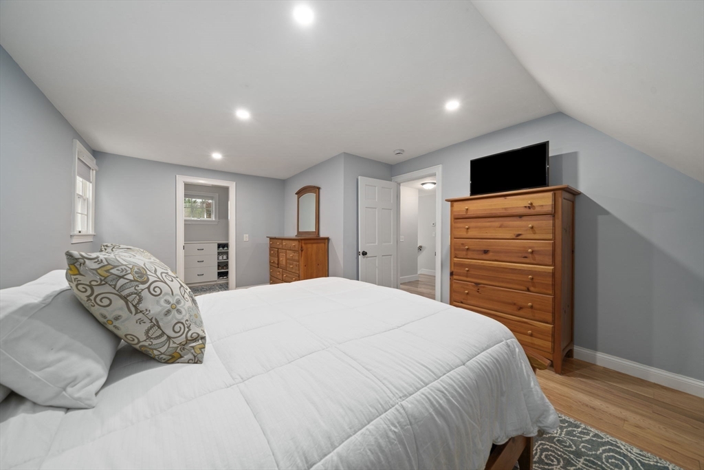 225 Old Oaken Bucket Road