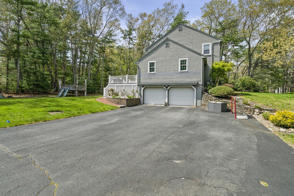 112 Flint Locke Dr
