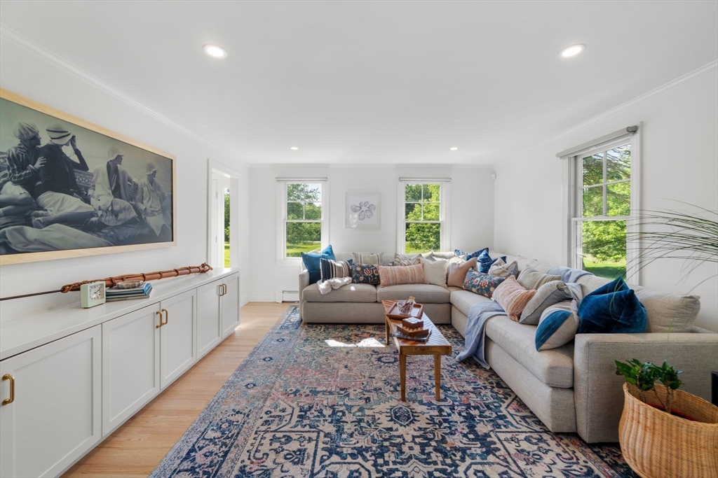 21 Hicks Point Rd