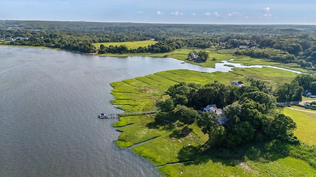 21 Hicks Point Rd