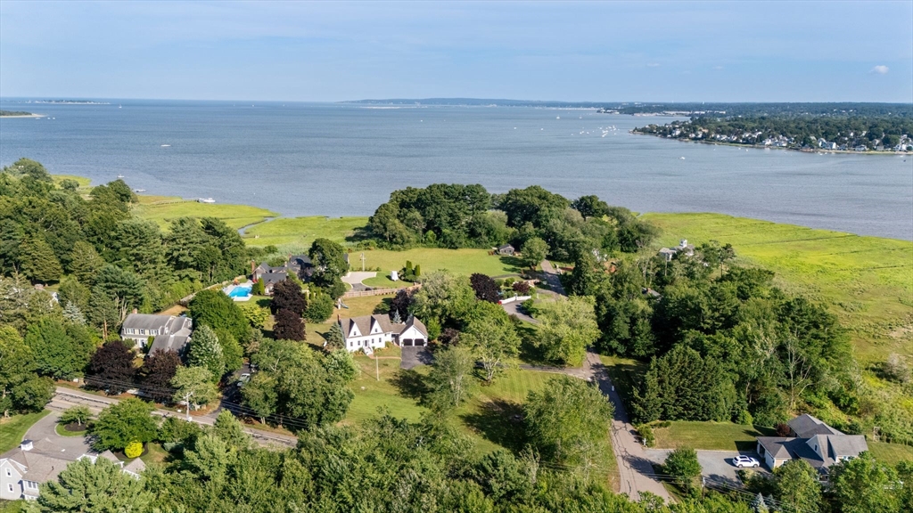 21 Hicks Point Rd