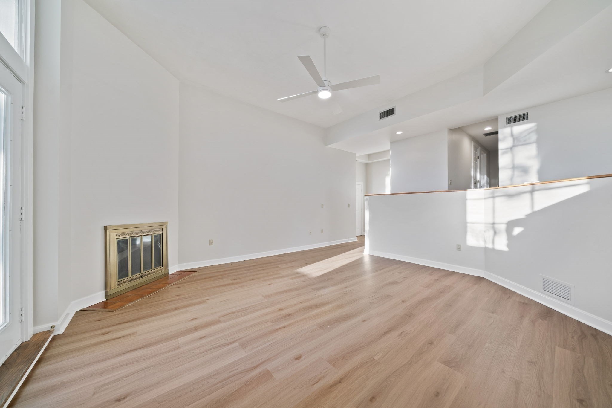 100 Parks St # 27