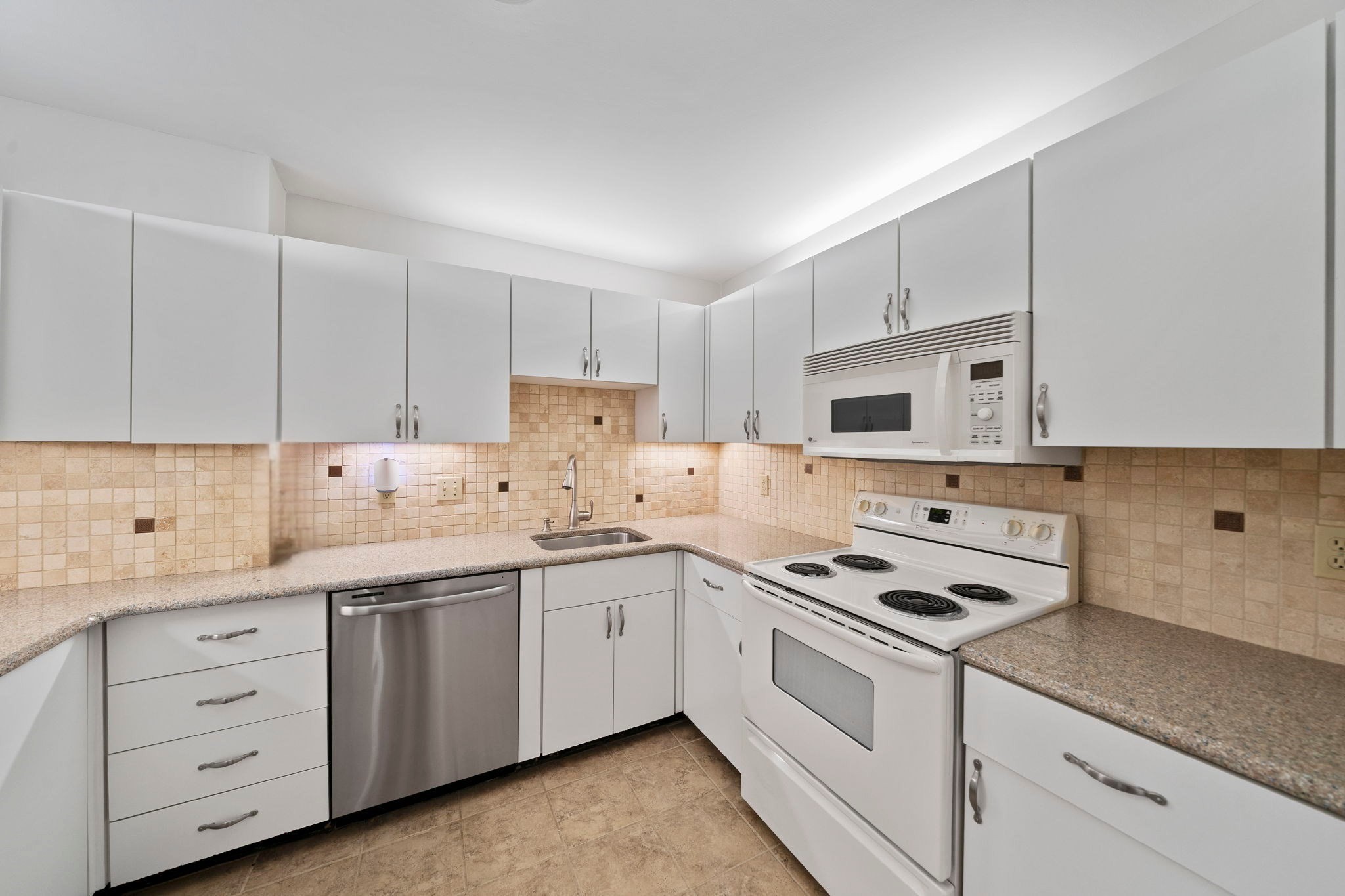 100 Parks St # 27