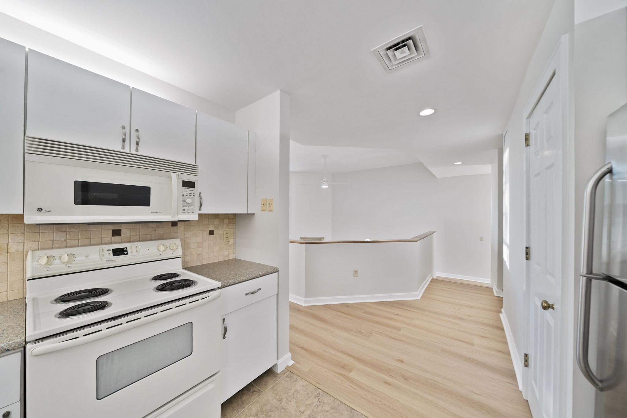 100 Parks St # 27