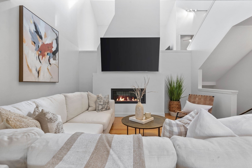 903 Pine Brook Dr # 903